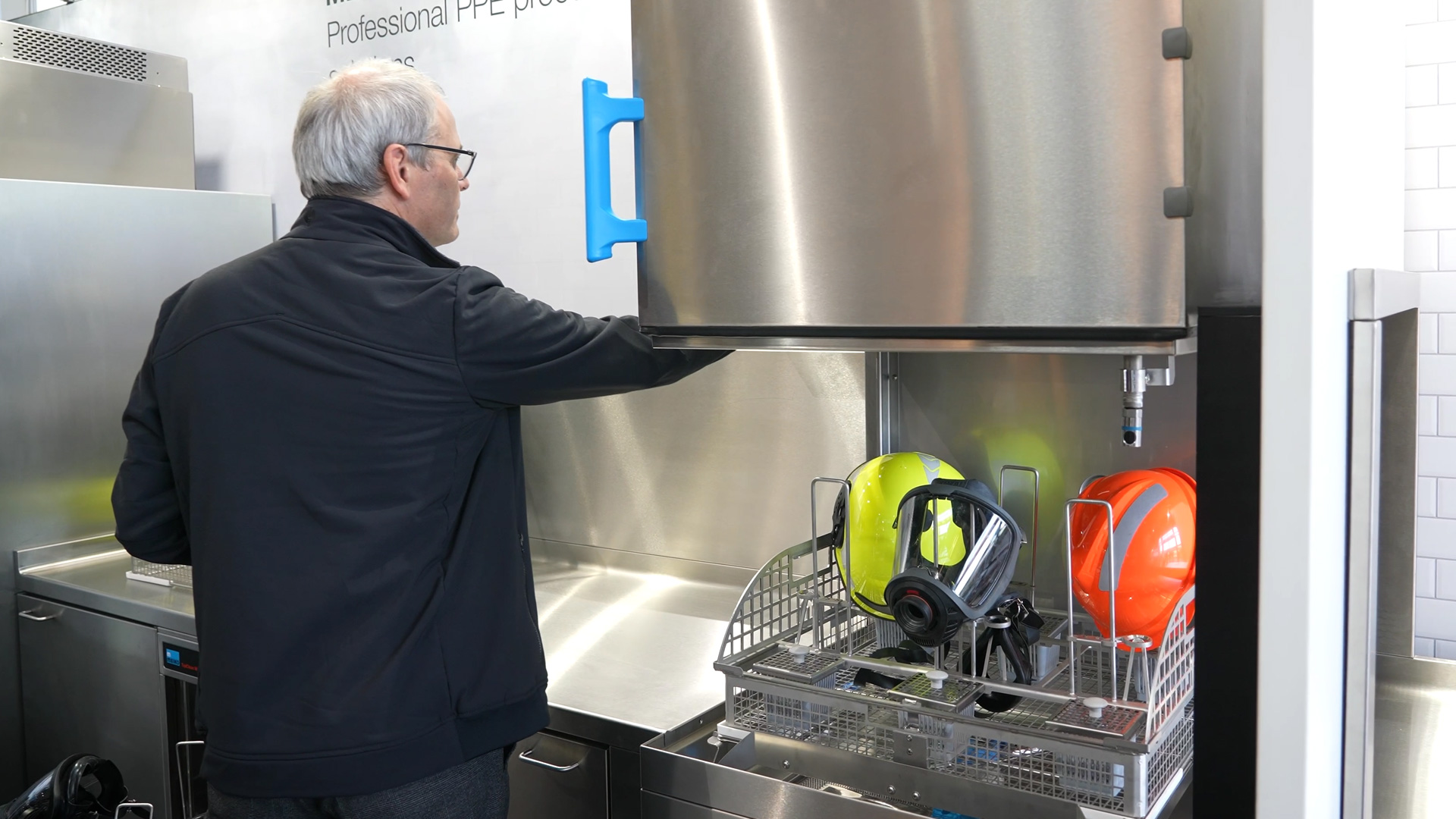 Modular machine structure cleaning respiratory protection workshops