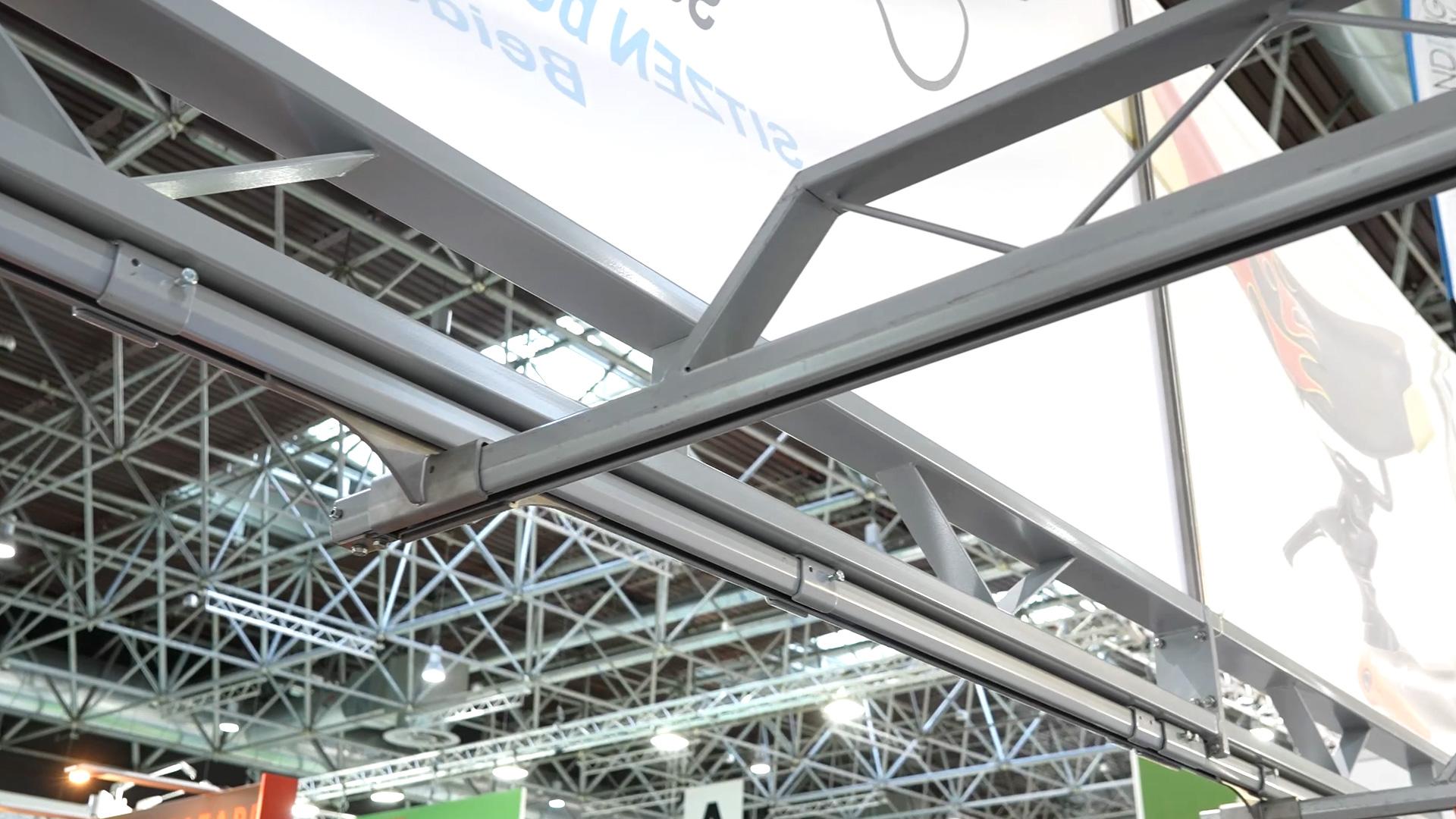 Standing aid offers simple mechanics with support system