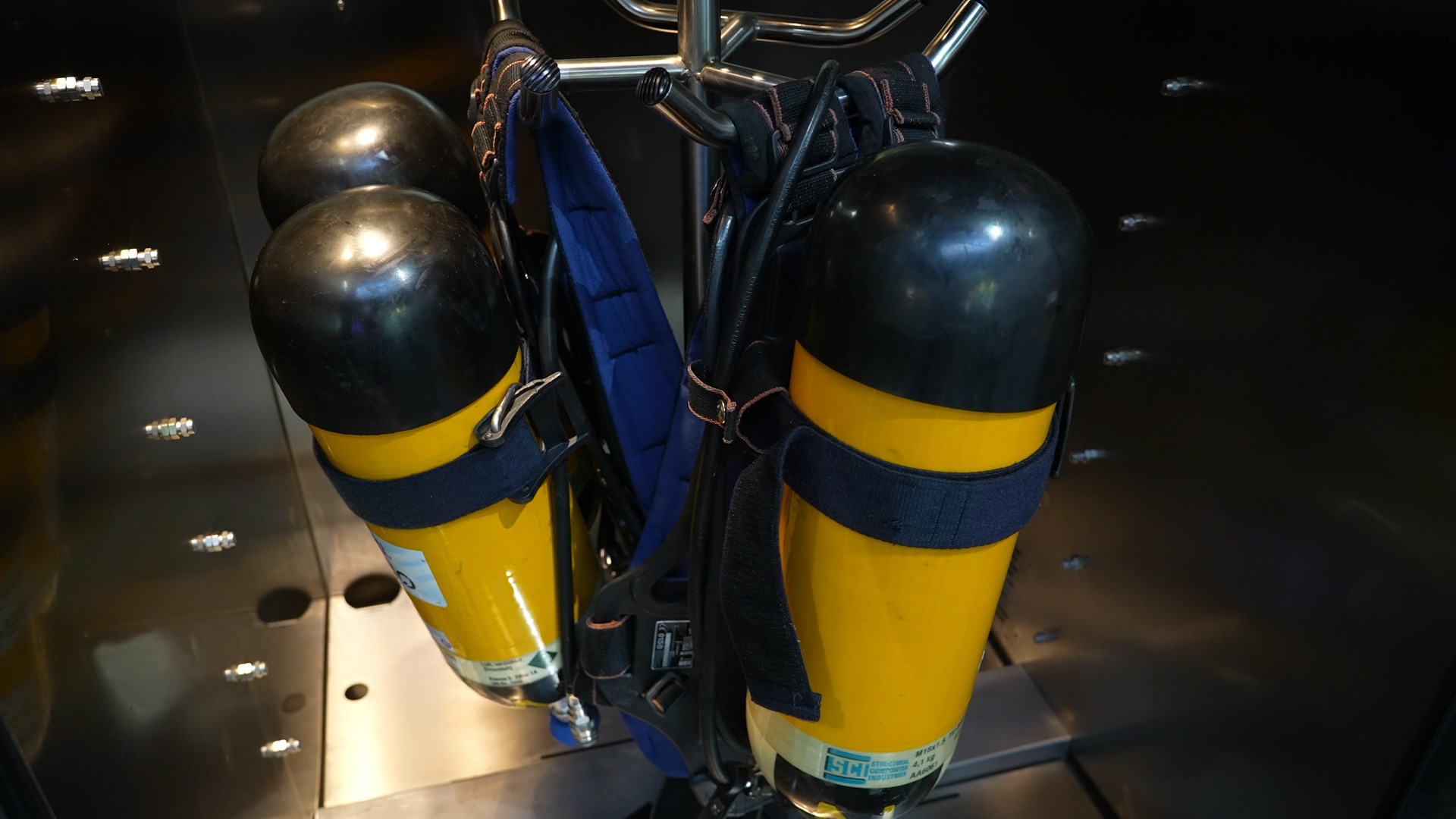 Washing disinfecting drying hygienic safety for fire departments