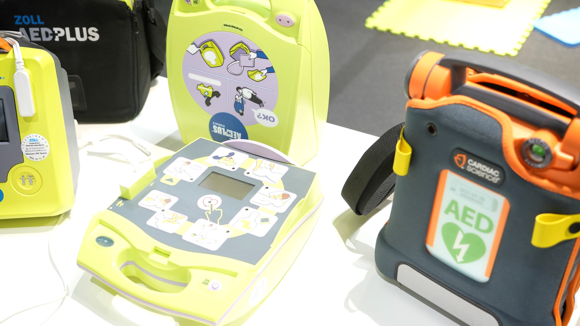 Zoll Medical AED Plus