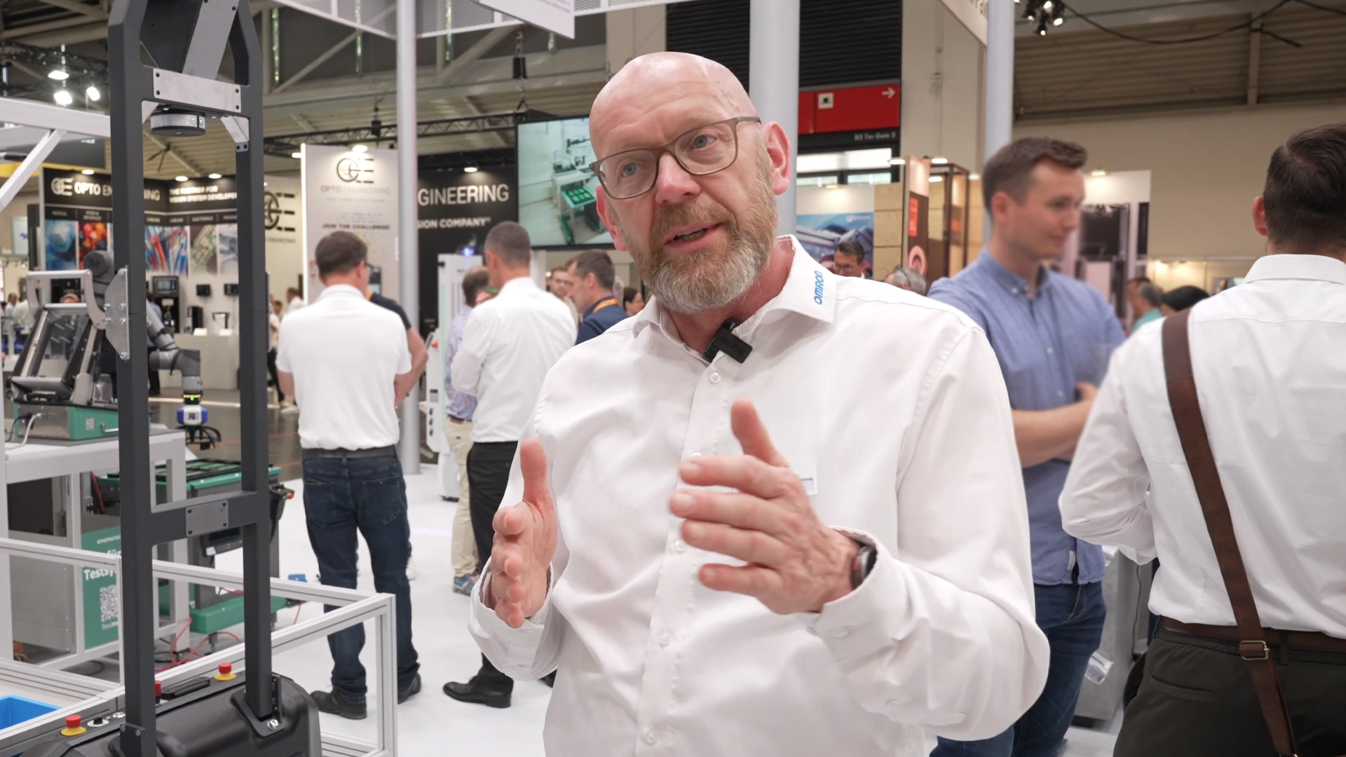 Interview Mobile robot for autonomous material transport Sven Andresen Omron automatica 2025