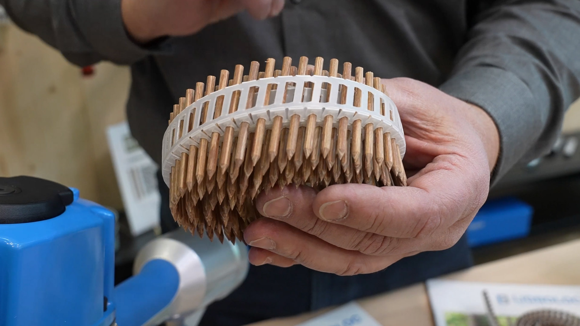 nails made of beech wood with building approval for static bracing walls