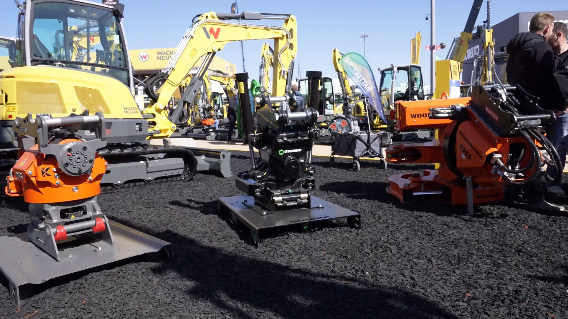 attachments from various machine manufacturers compatible with wacker neuson mobile excavators