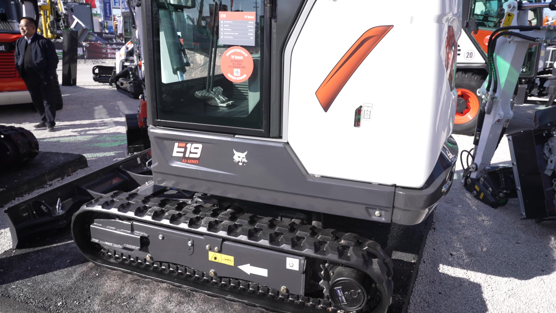 chassis design mini excavators bobcat allows for reduced machine width