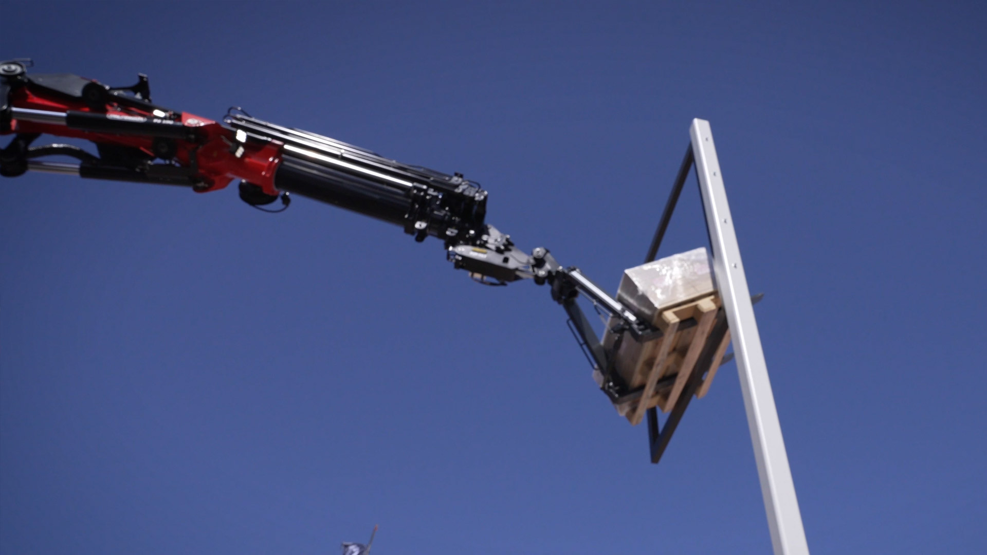 palfinger exact placement with large outreach demonstration 2 loading crane pk 880 tec palfinger