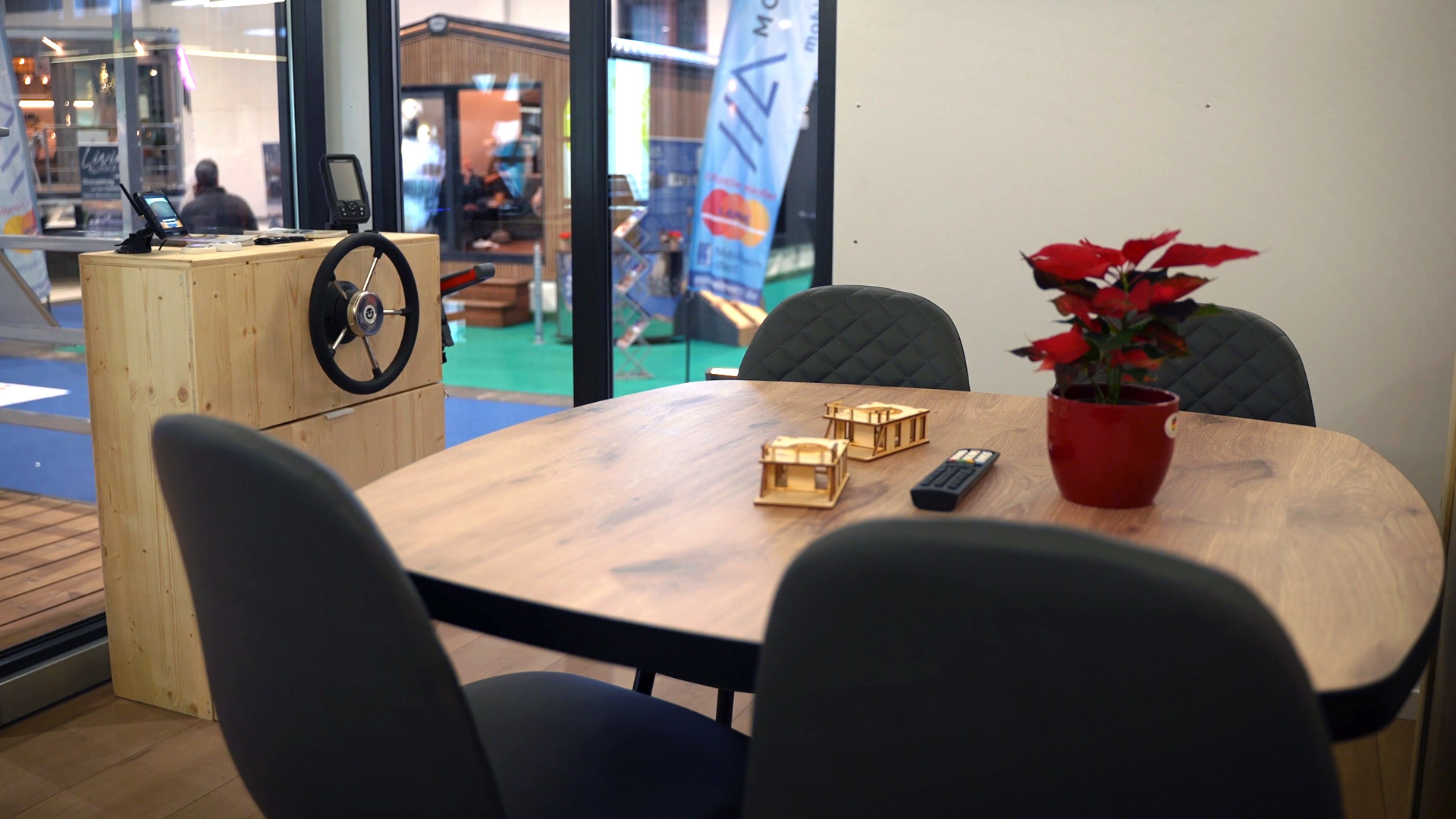 Tom Sawyer TS1000 vacation accommodation helm dining room