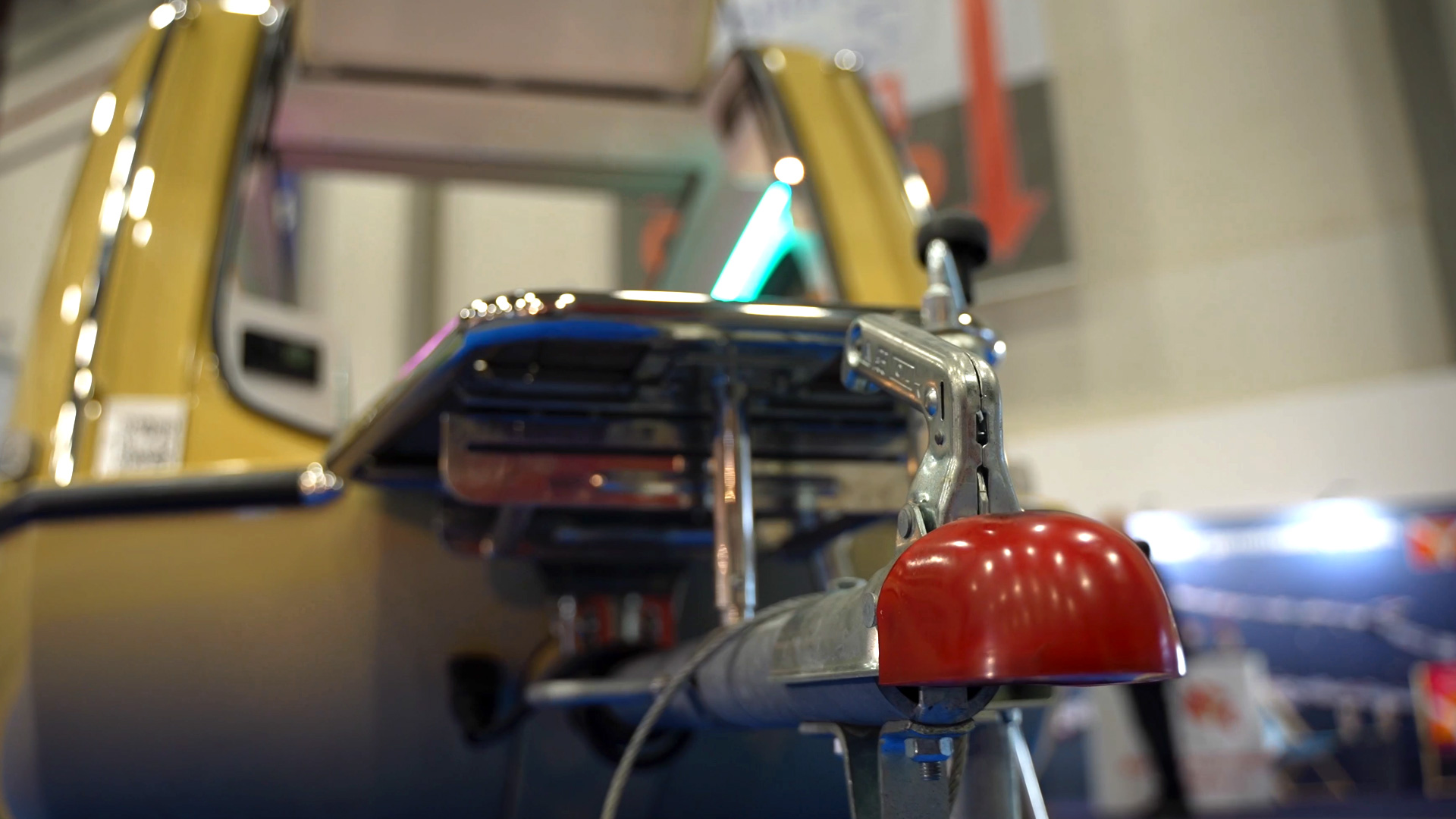 Trailer hitch travel vehicle caravan motorboat hybrid vehicle