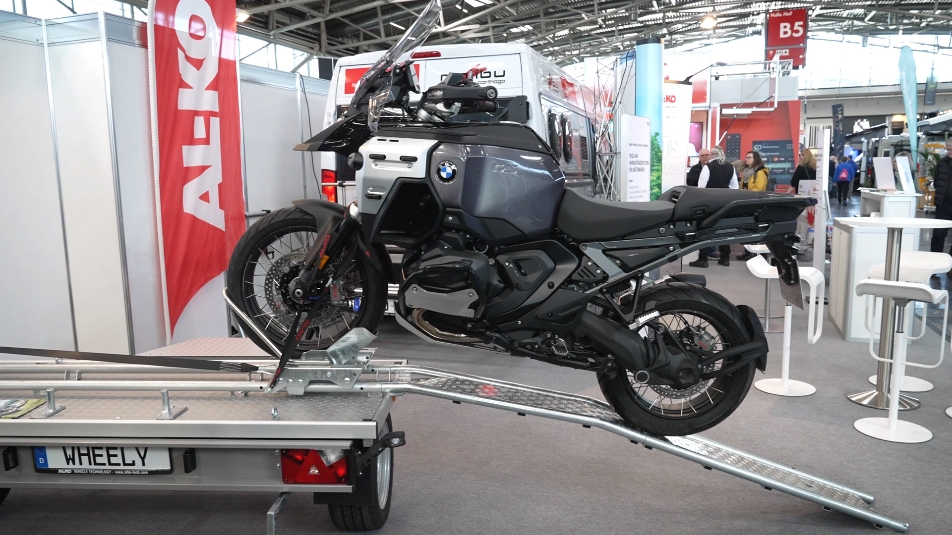 loading assistance motor bike for wheely trailers pick ups or motor home rear garages