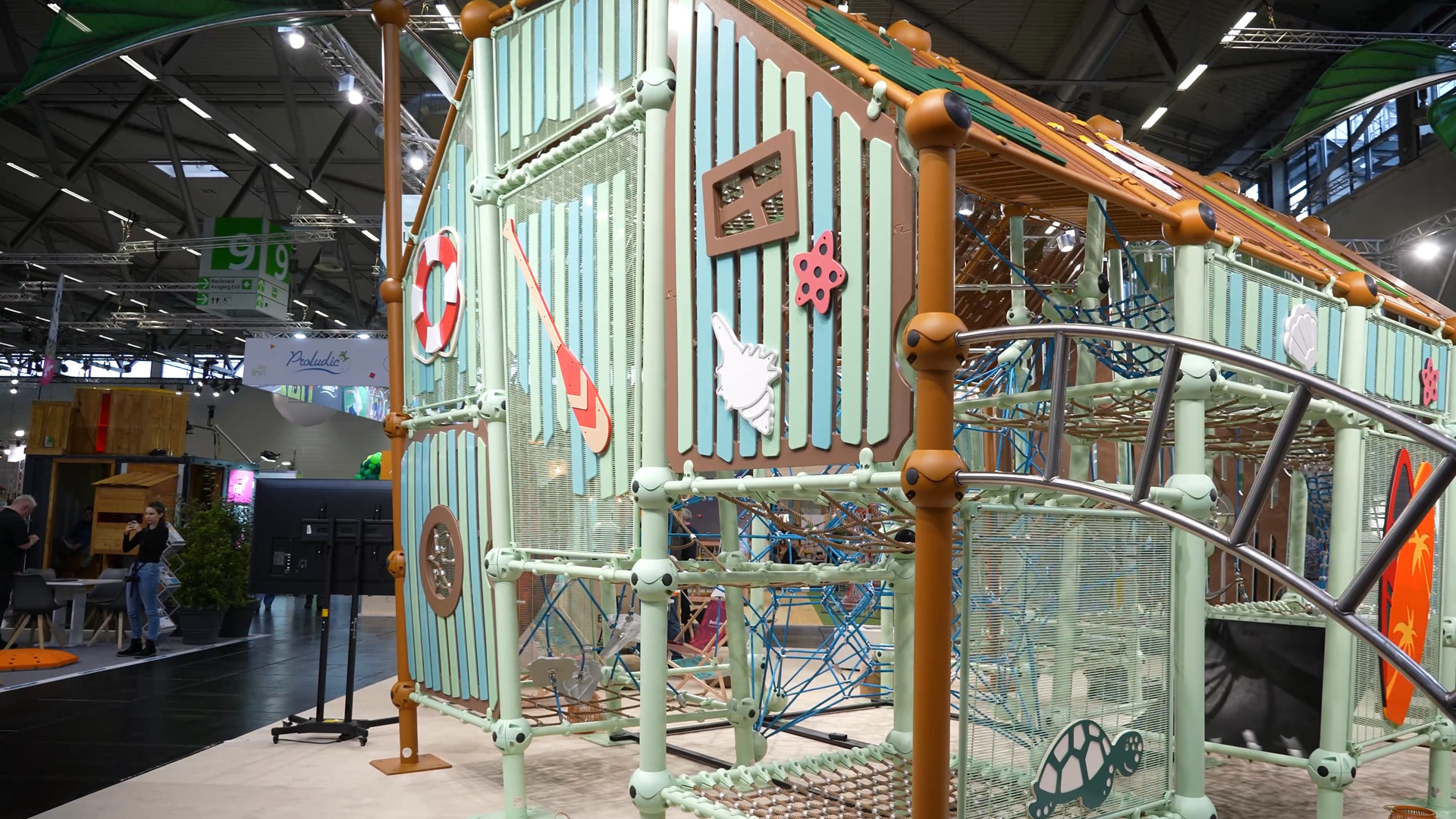 Beach style playground Berliner Seilfabrik Villago Beach