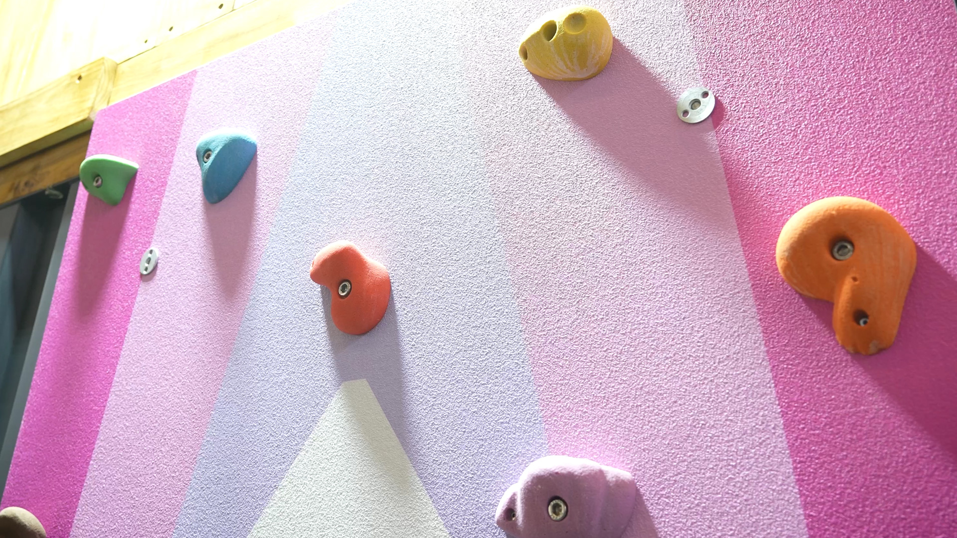 KuKuk Box Container as a Basic Climbing Wall