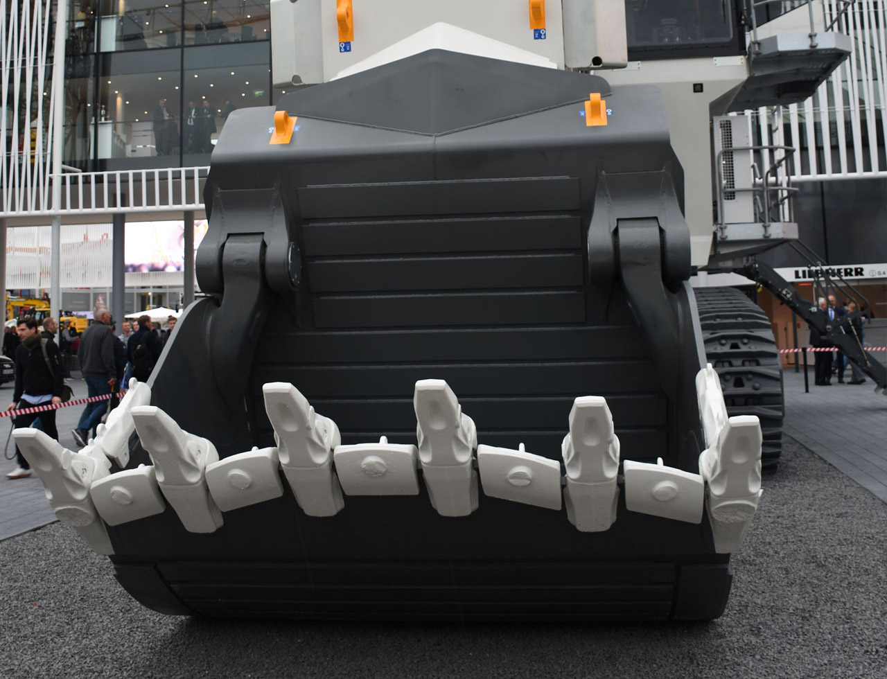 liebherr dredging shovel bauma
