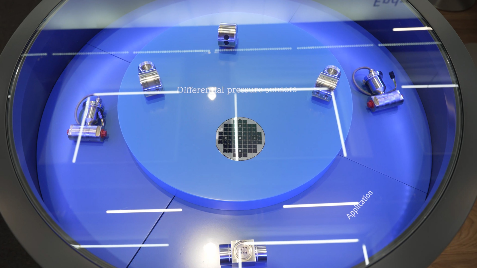 differential pressure sensors track fill levels in containers with notification when a limit is reached