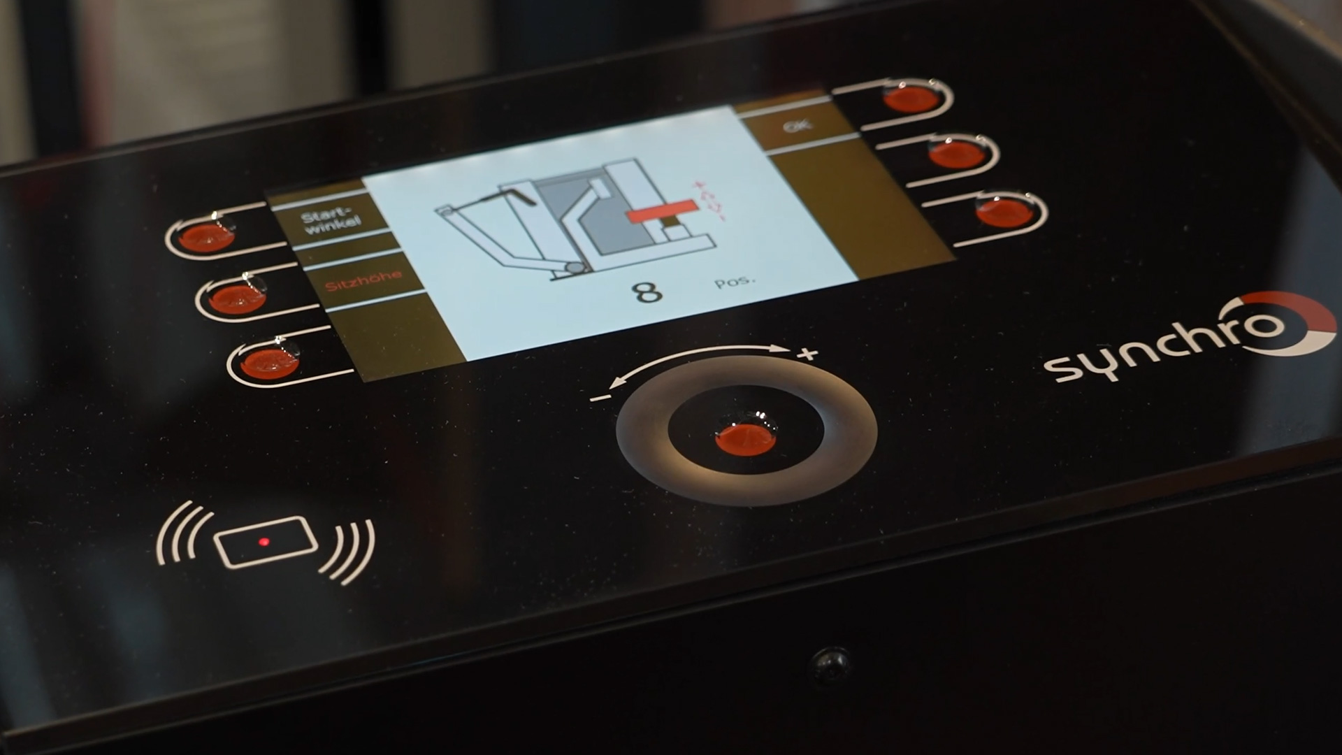 Fully automatic devices for therapy and fitness with RFID recognition