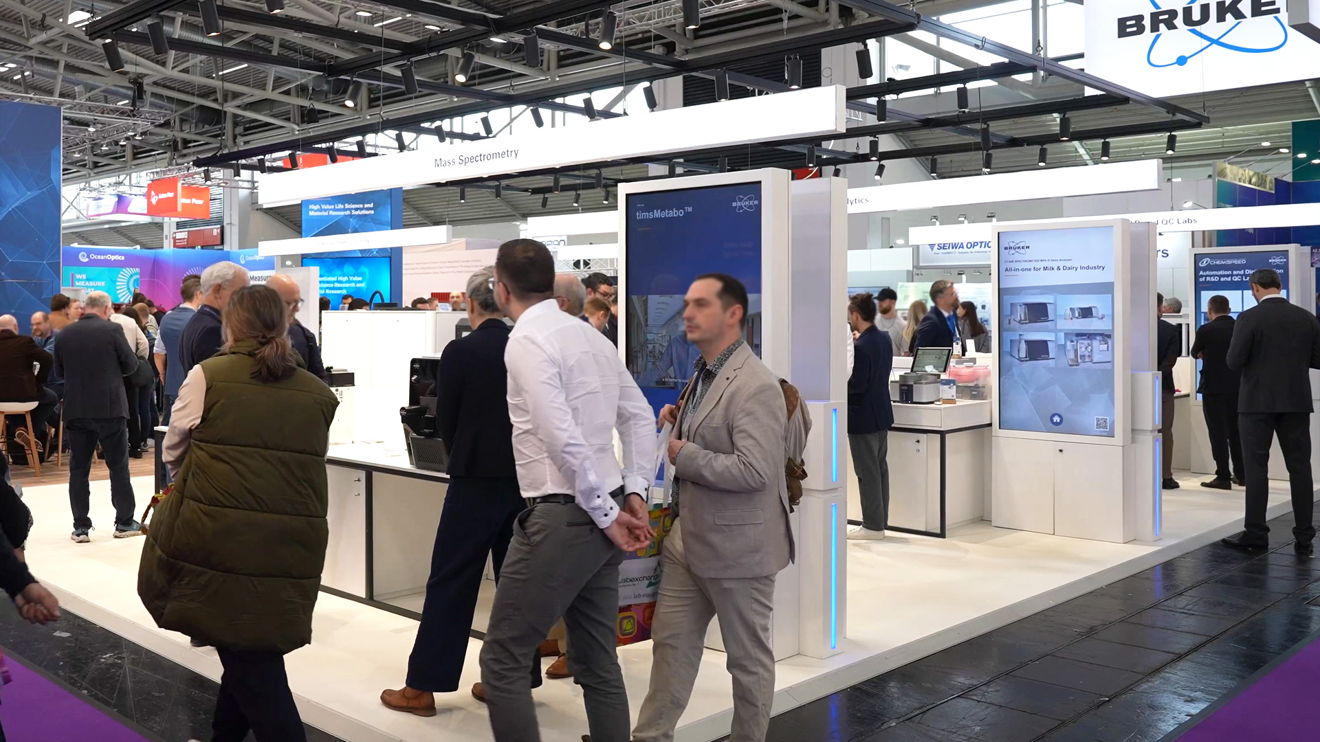 Bruker shows timsMetabo new products at Analytica Munich