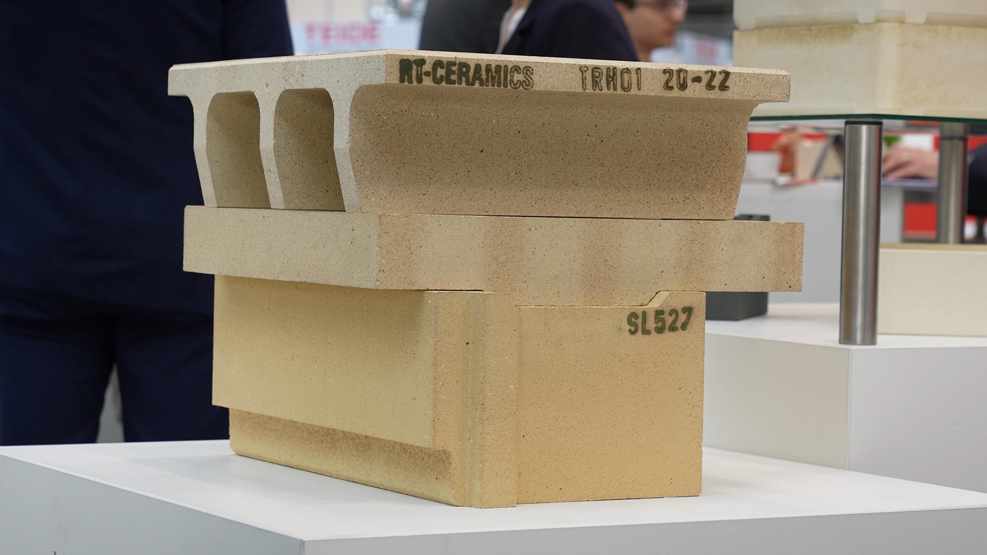 Viaduct Stone in the furnace car for tunnel furnace systems