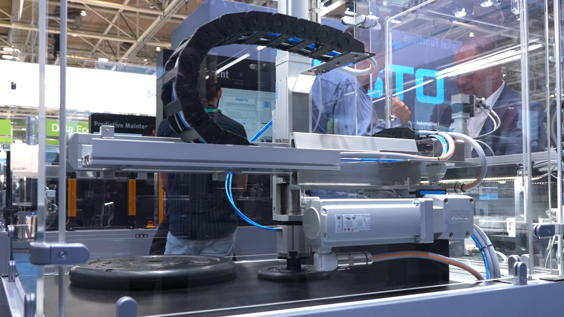 Configurable boom handling for industrial applications