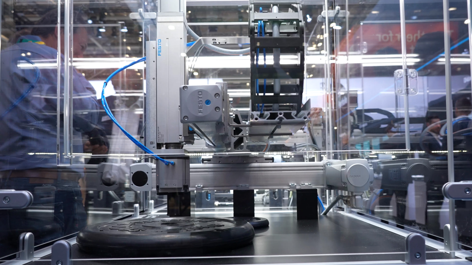 Festo cantilever handling as a modular configurable system