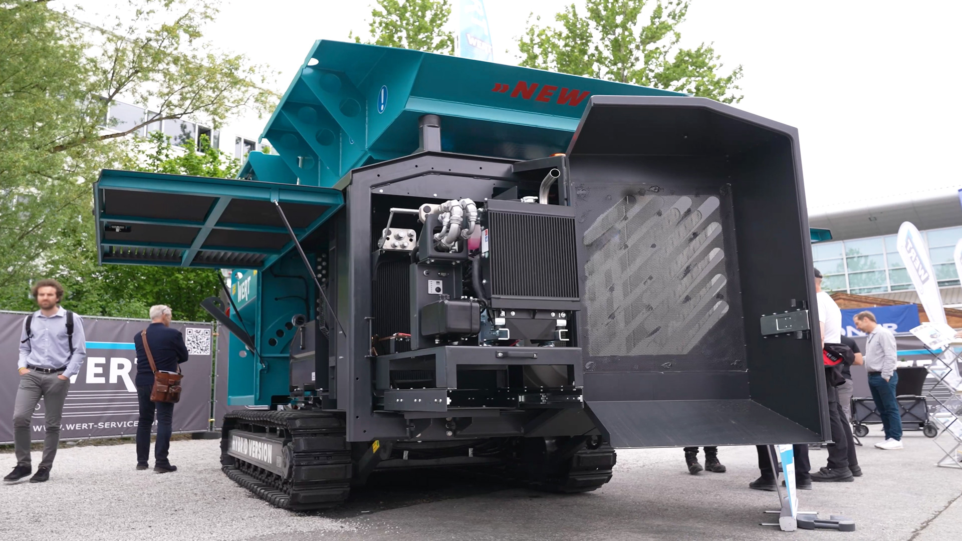 Electromobile shredder with variable end grain for recycling