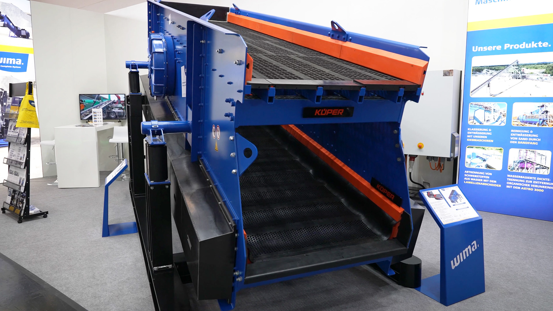 Flip Flow Screener from Wima for classifying soil moisture materials