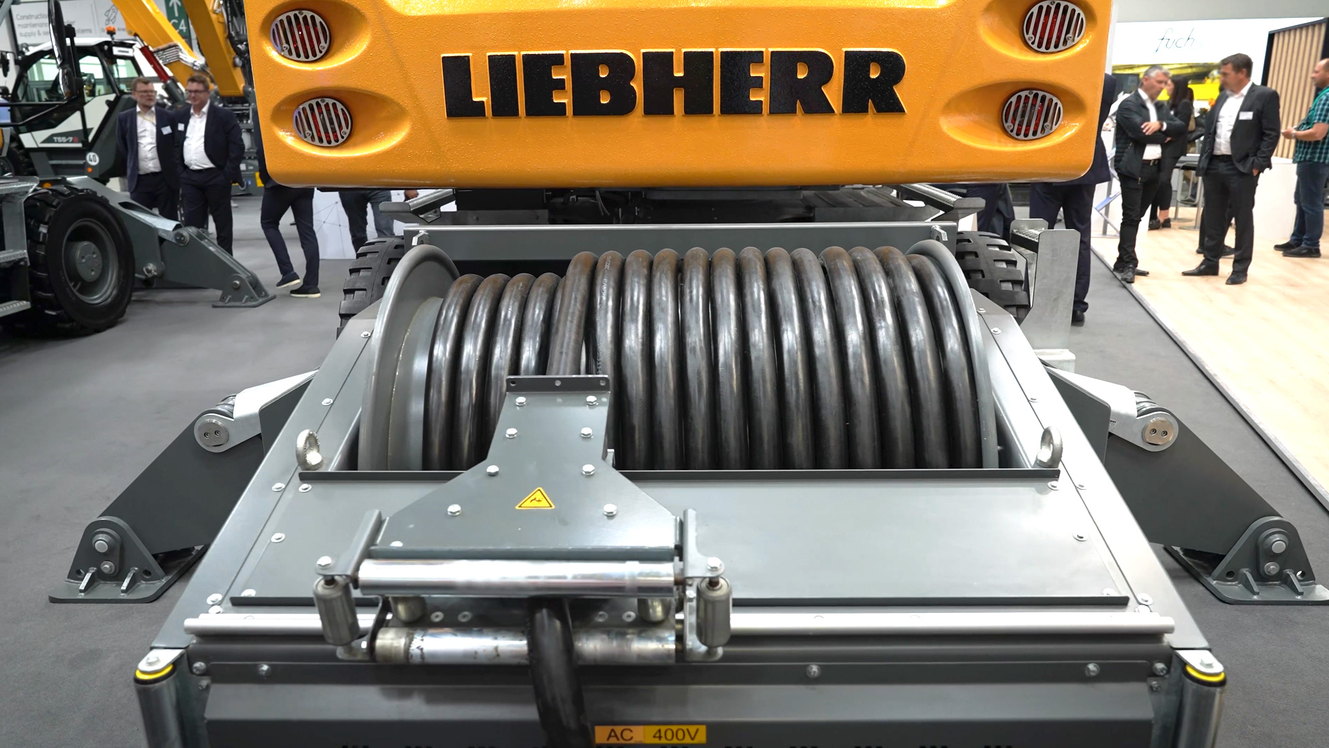 Liebherr LH22 combined electric drive and battery technology