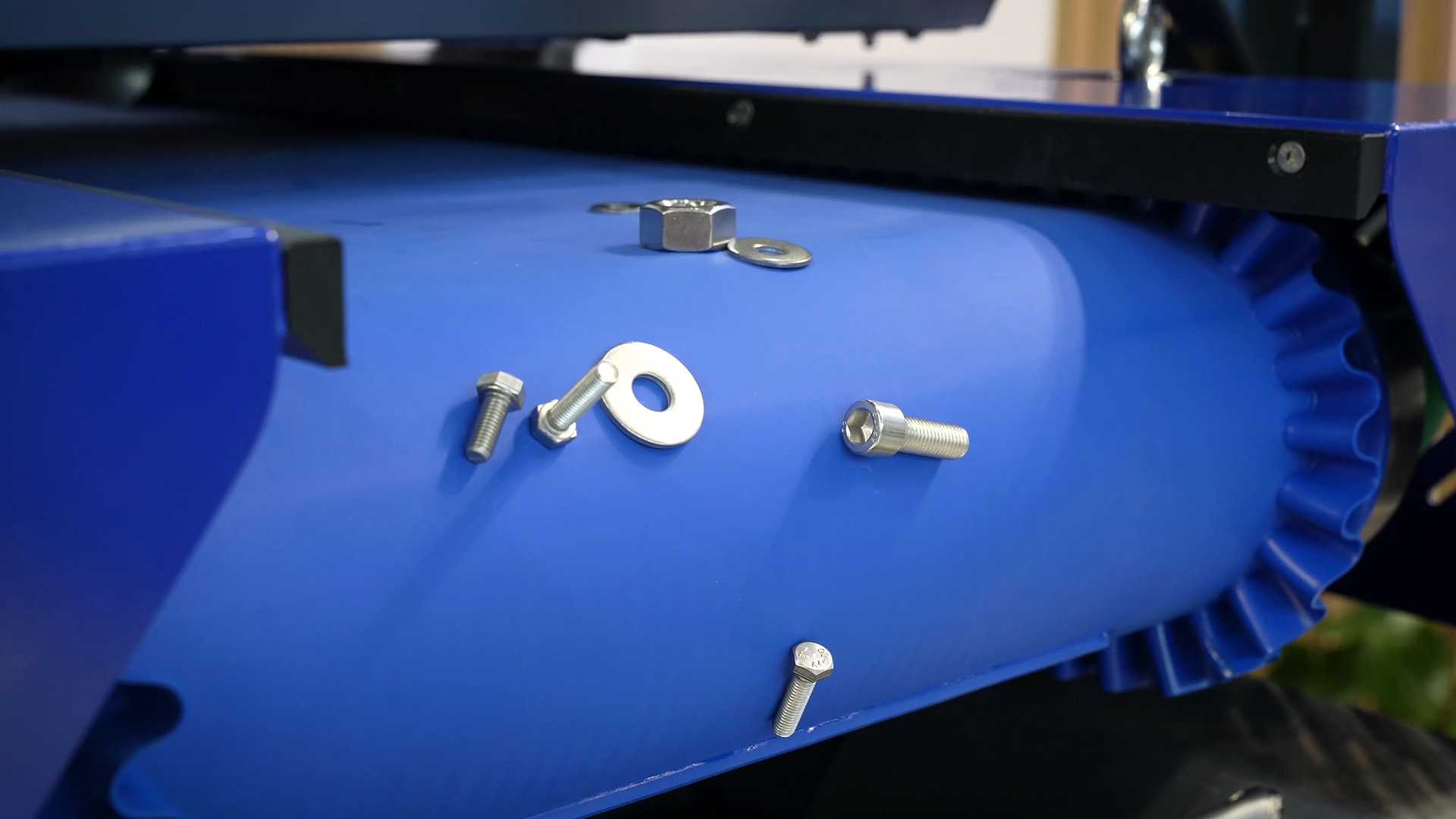Magnetic separation for fine metals in recycling