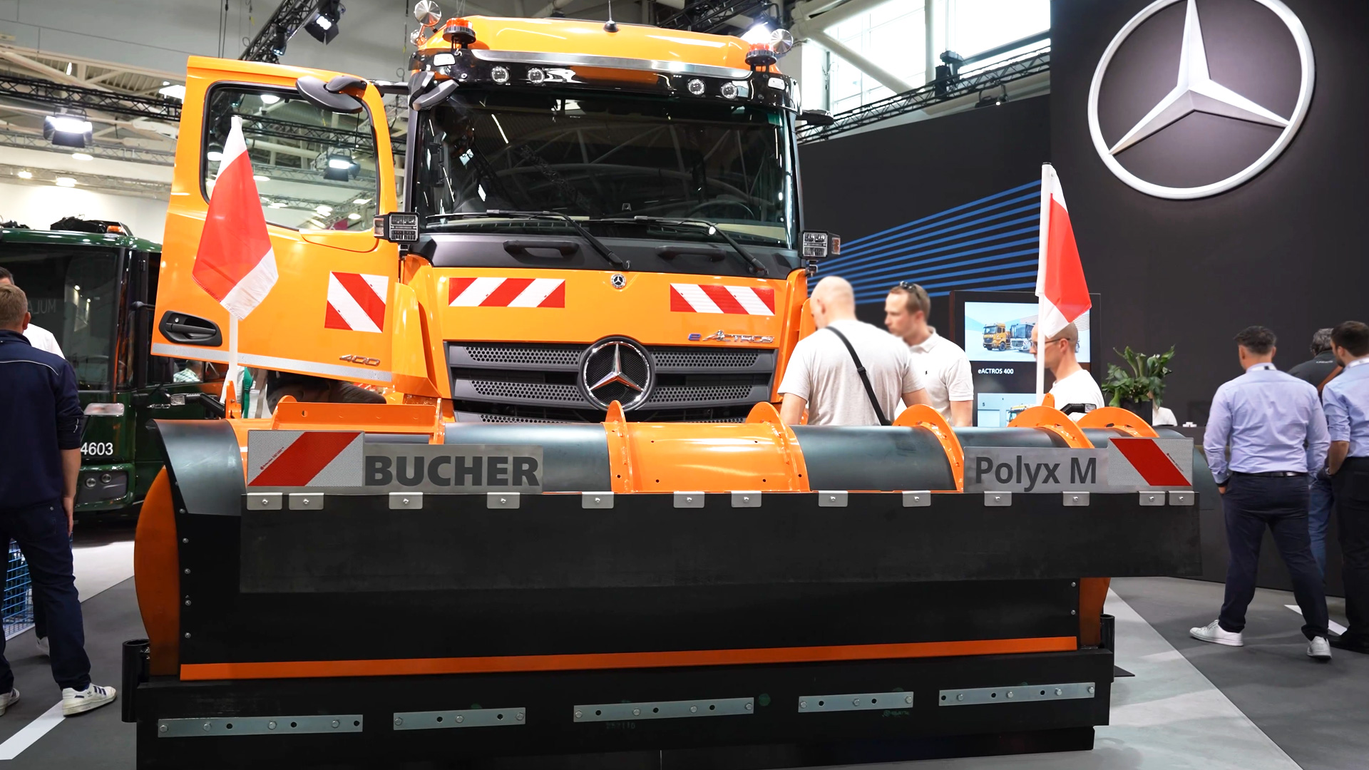 Mercedes Benz eActros 400 as a multifunctional municipal vehicle