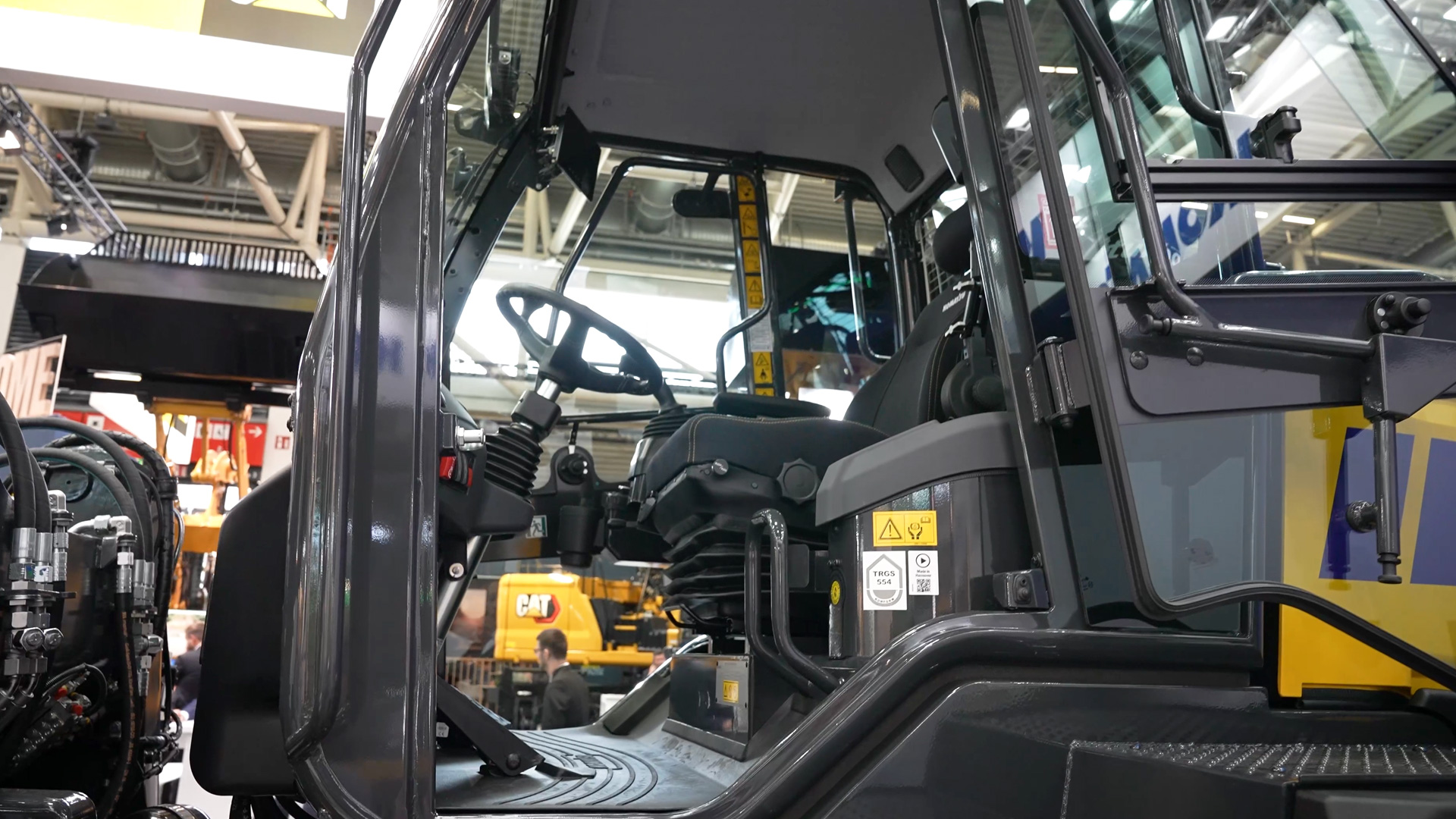 Wheel Loader Komatsu with comfortable cab with new joystick steering