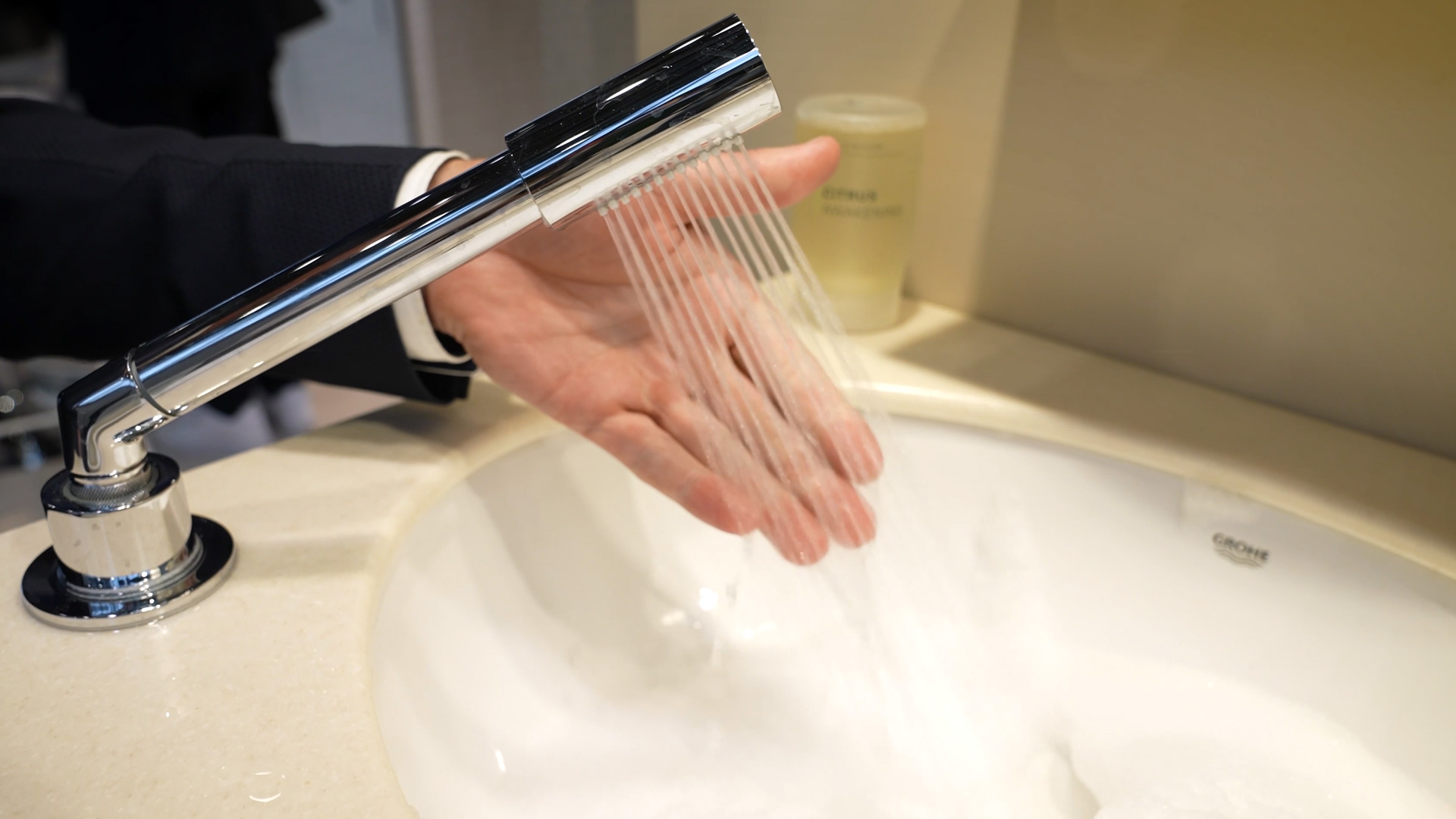 Euphoria Purefoam as a retrofittable solution for the handshower