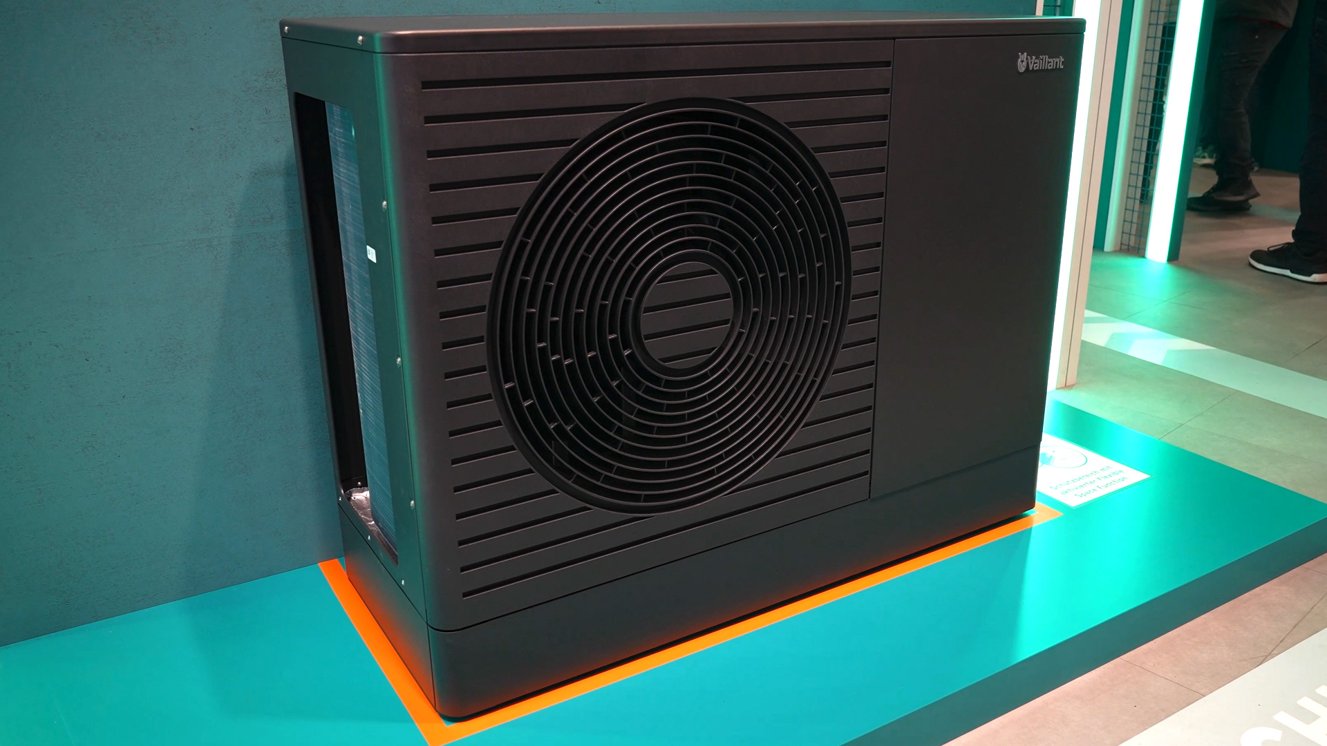 Vaillant Arotherm Pro with reduced protection area at R290