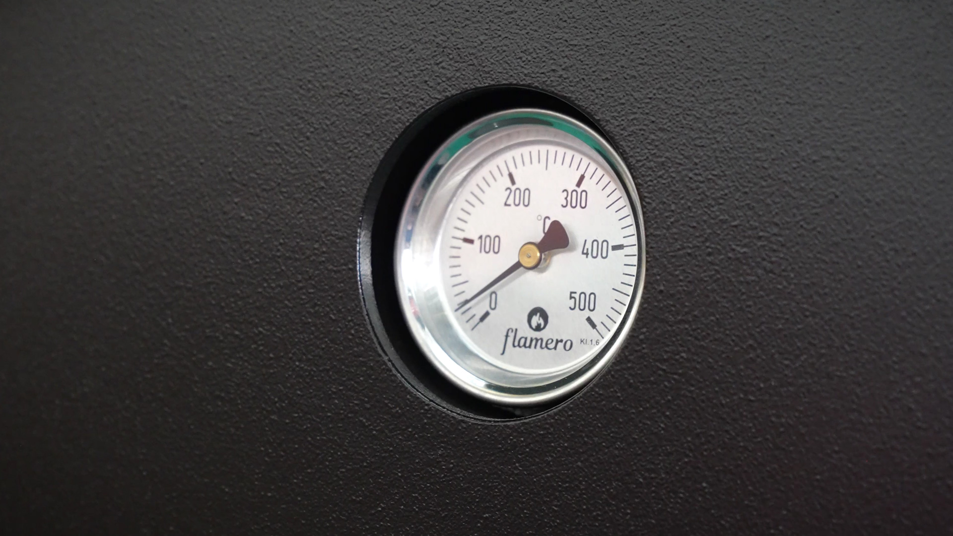 Temperature display wood fired oven double walled insulation