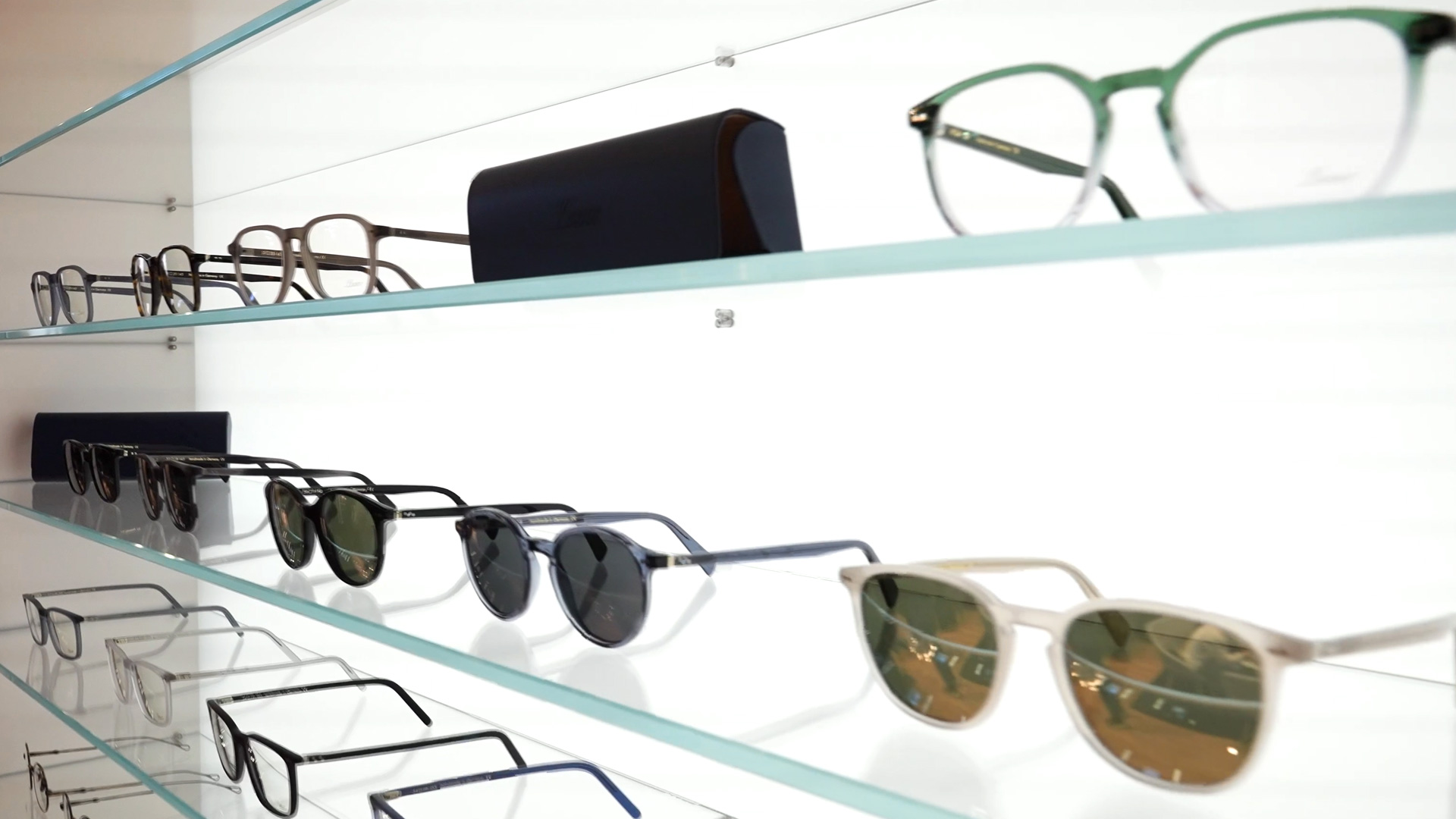 Spectacle frames with high standards in terms of materials and workmanship