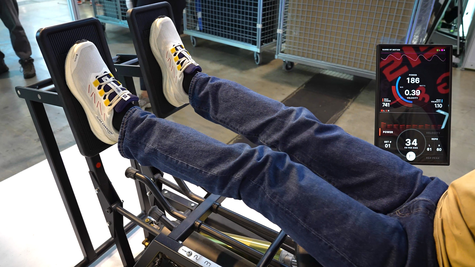 Leg press pneumatic resistance instead of weight blocks