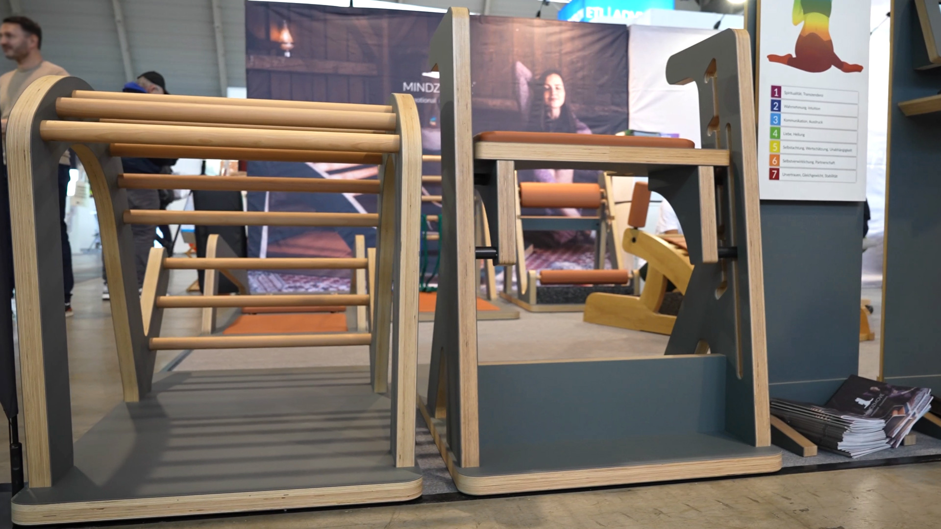 Trunk height adjustability for people with limited hip mobility