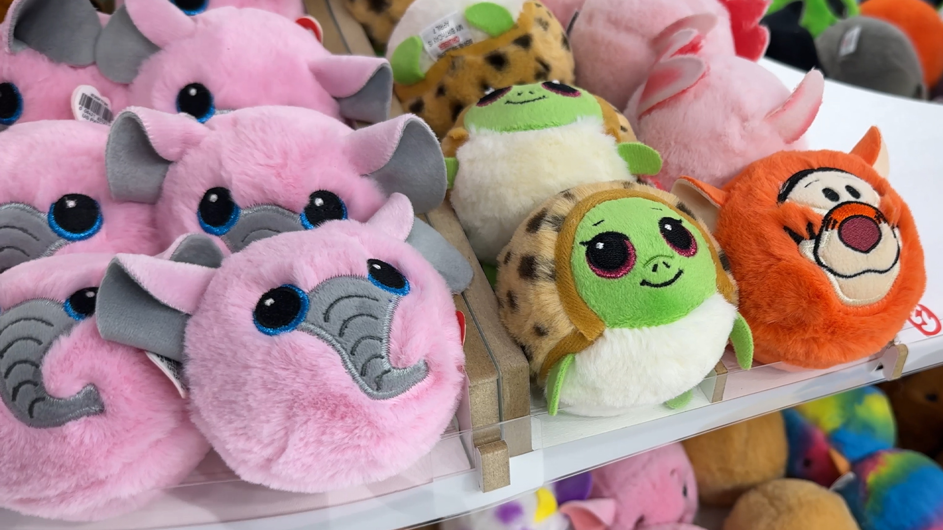 Beanie Bouncer animal figures made of plush