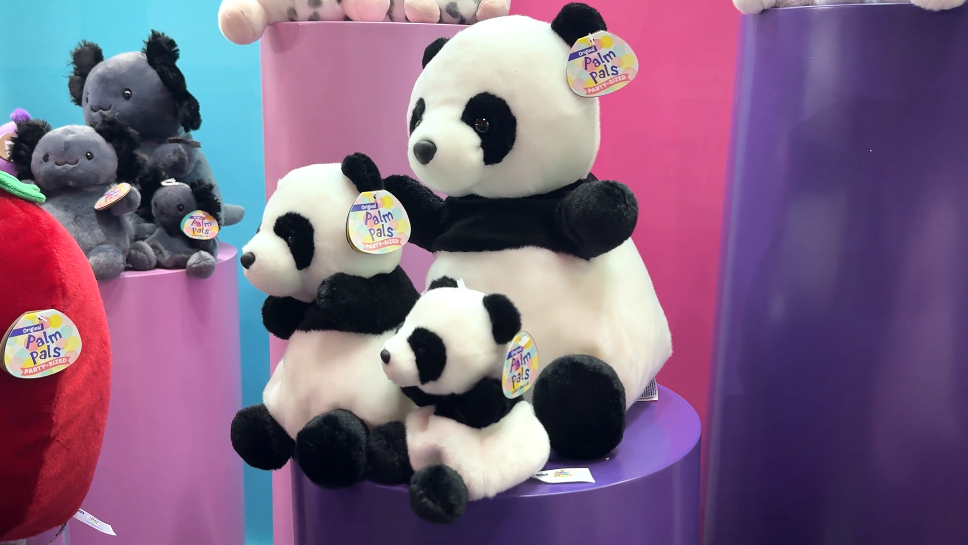 Palm Pals Panda Cuddly Cuddly Pets in different Sizes