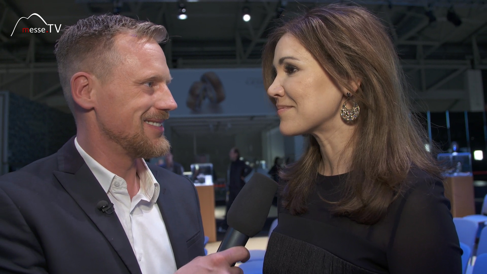 Karen Webb interview with Klas Boemecke trade fair Munich