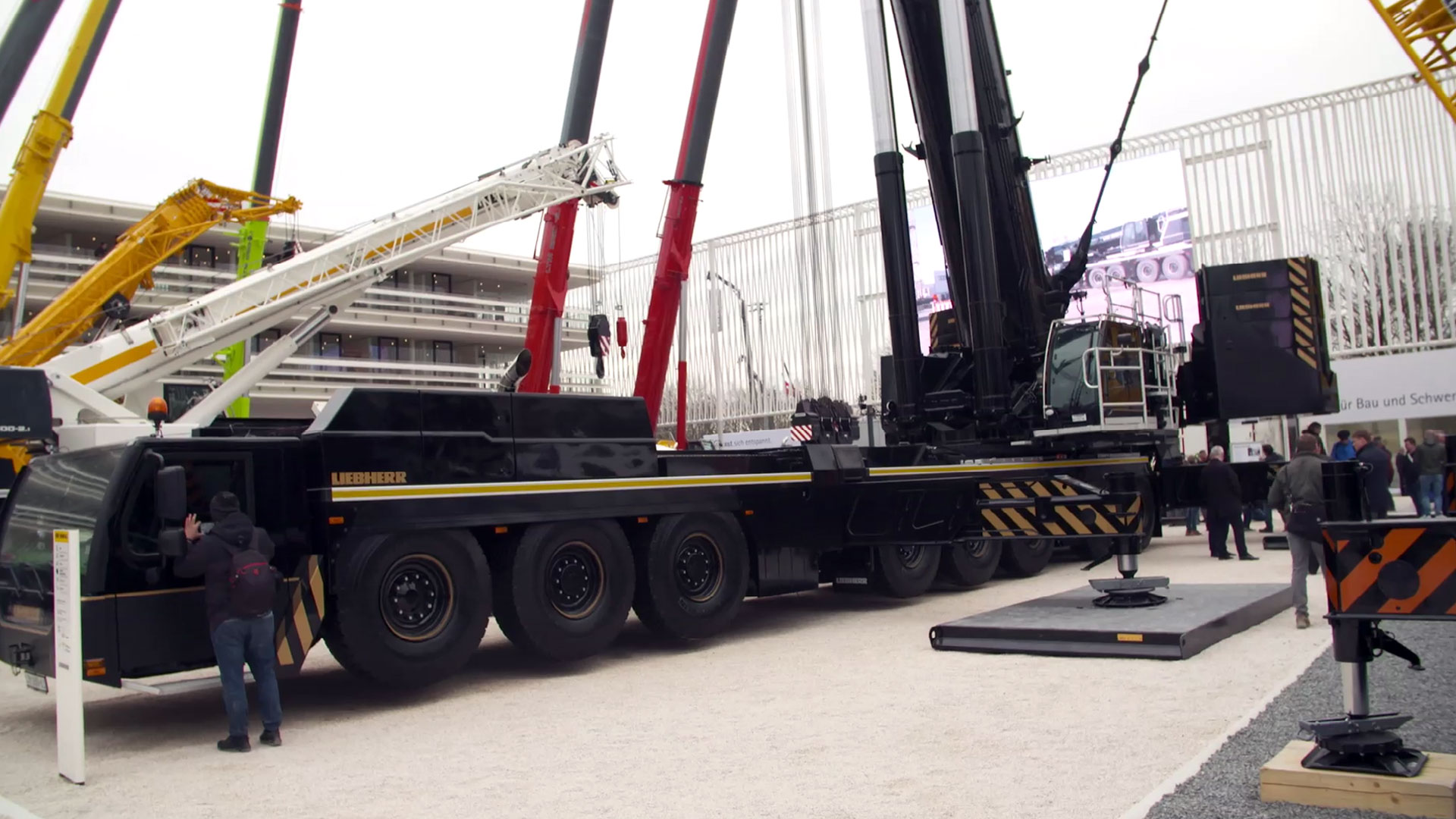 Mobile crane 54 meter telescopic boom