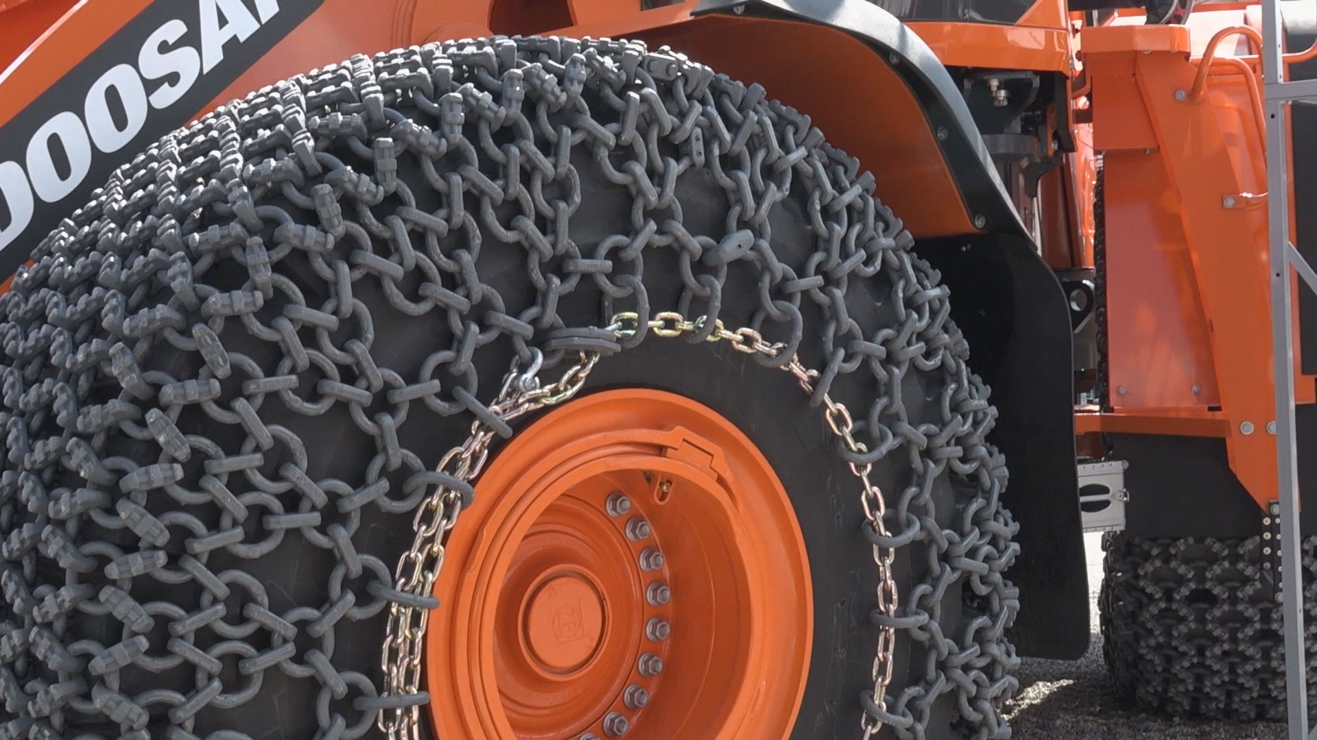 Mobile excavator tires with chains