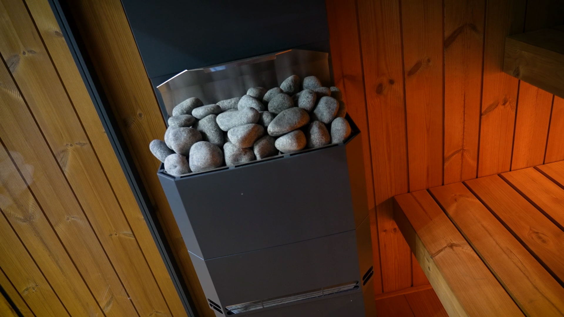 Sauna stove with stones