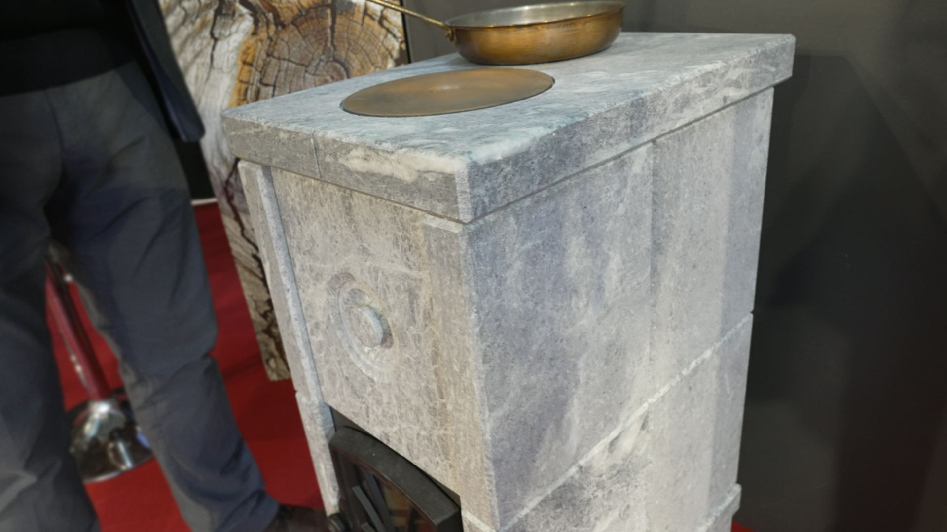Soapstone stove with cooktop