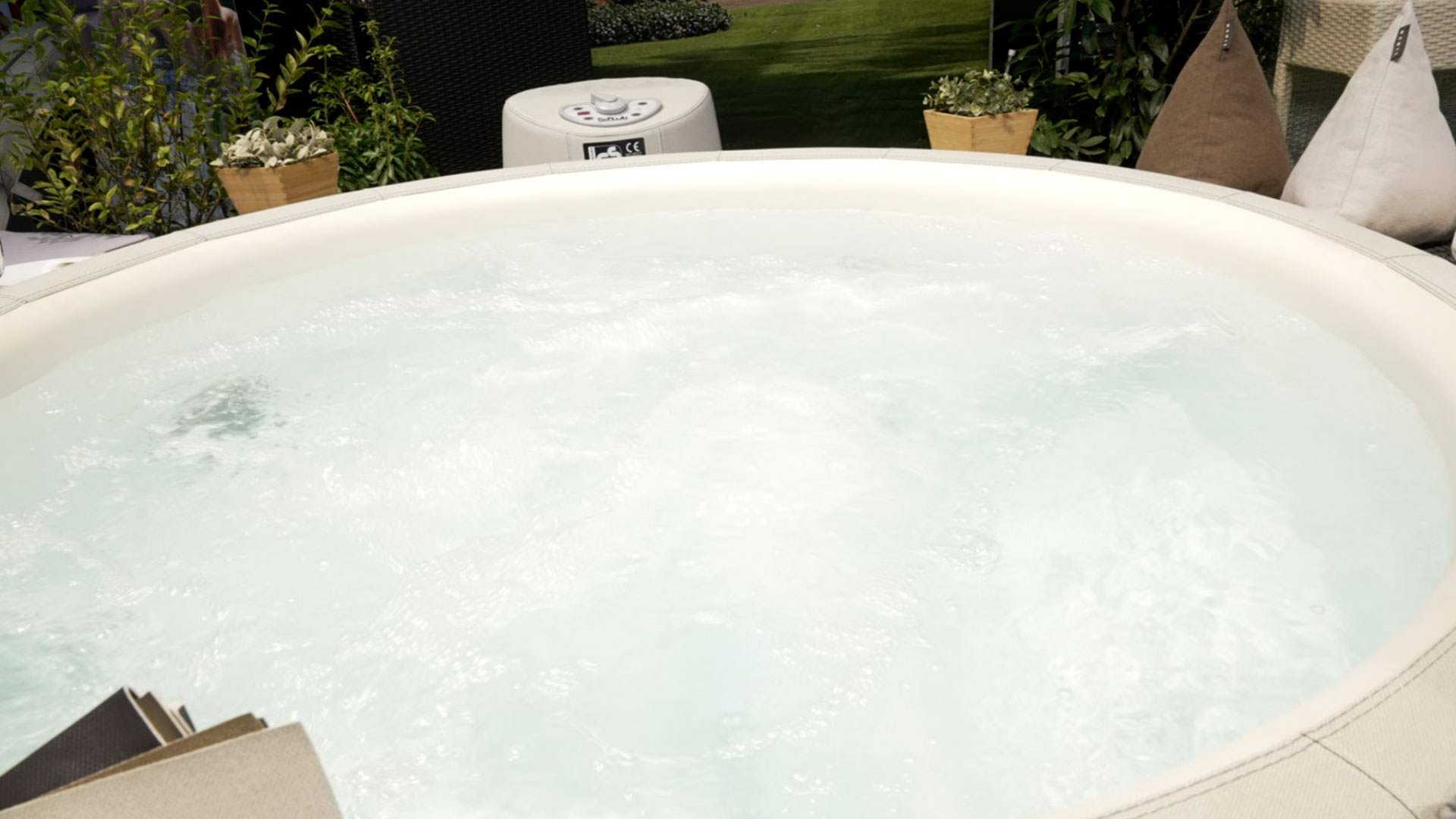 Whirlpool for relaxing