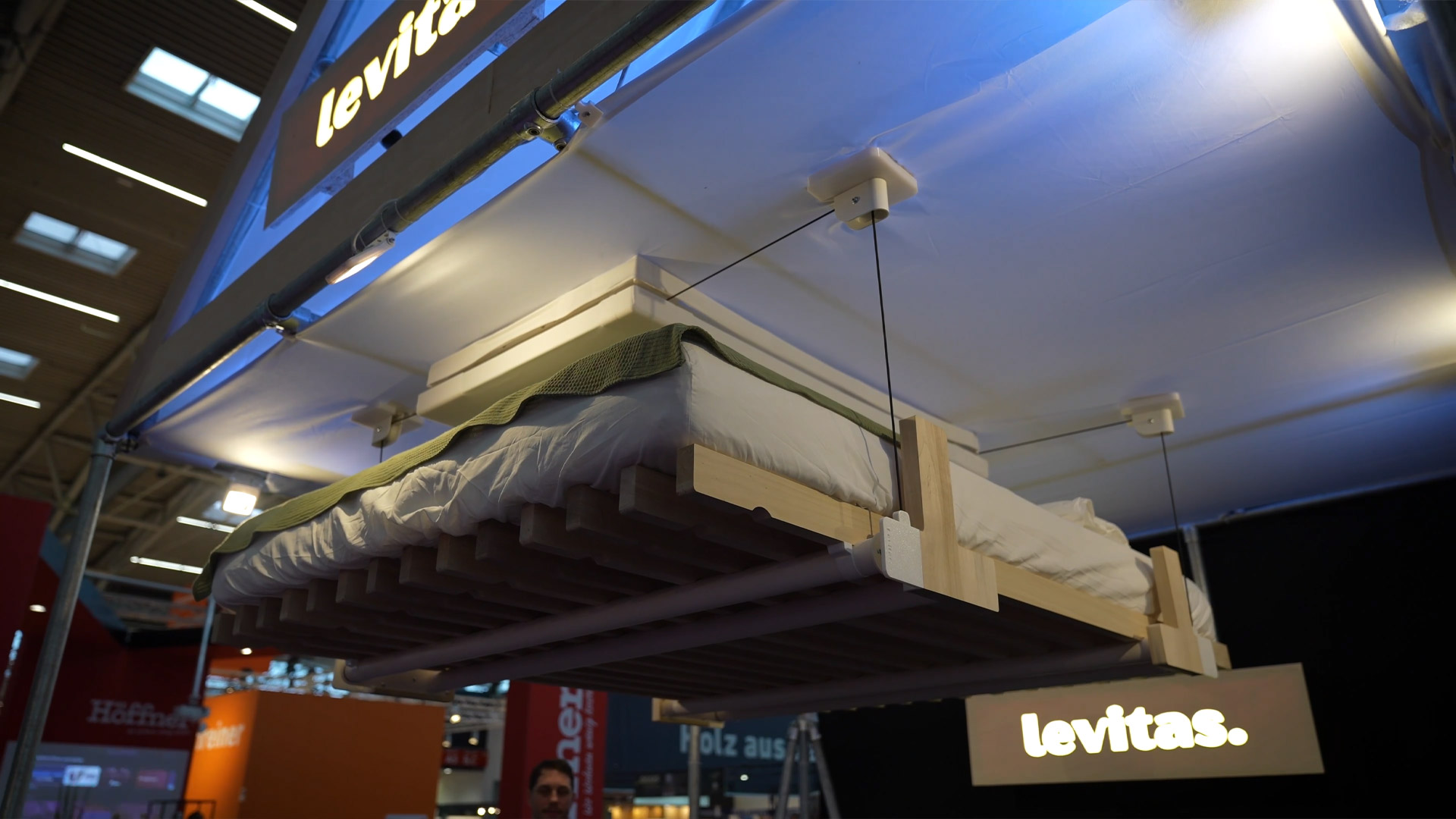 Creative furniture manufacturing and well-thought-out living concepts enrich the craft fair