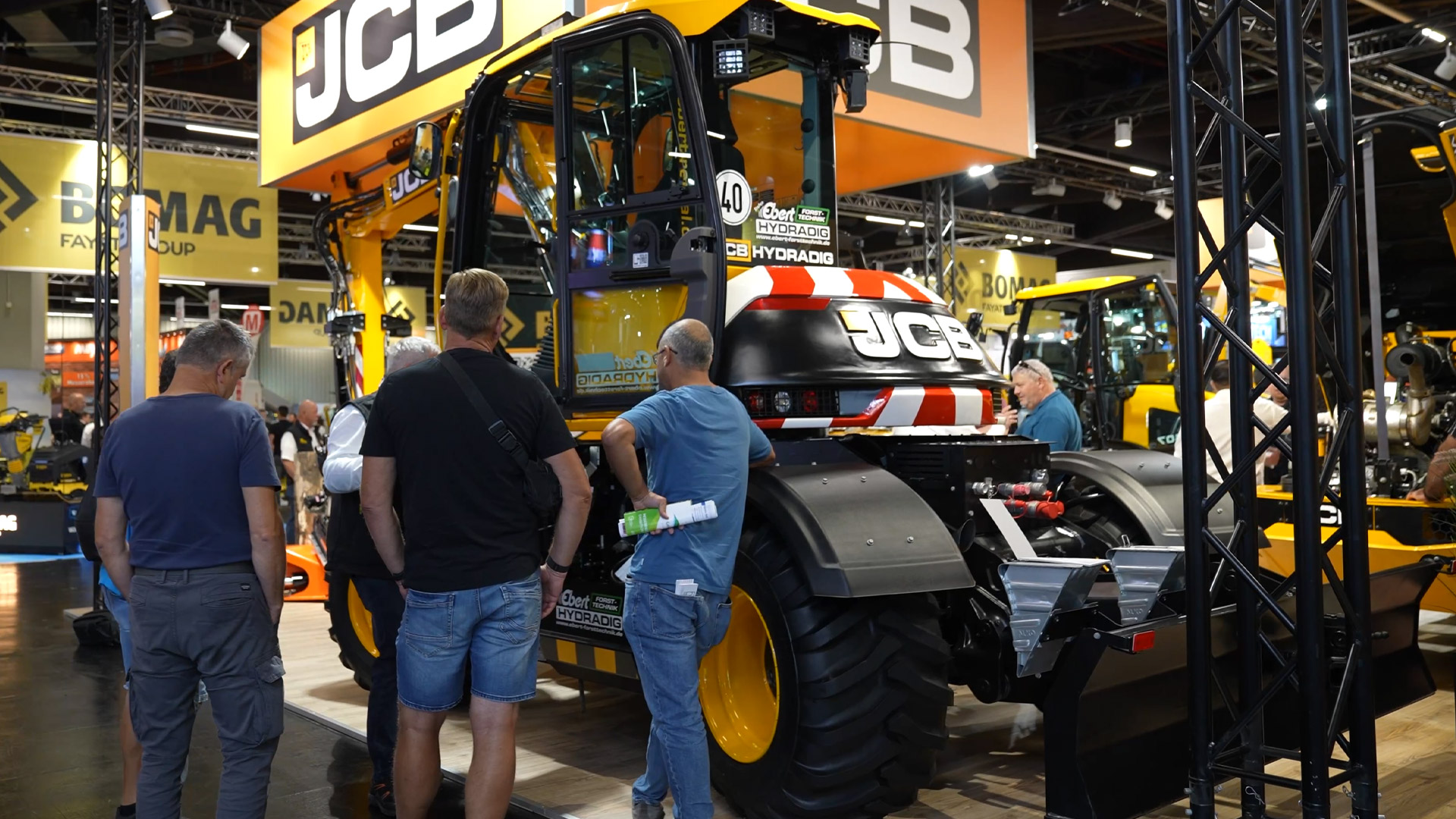 JCB Baumaschinen Bagger Radlader und Teleskoplader